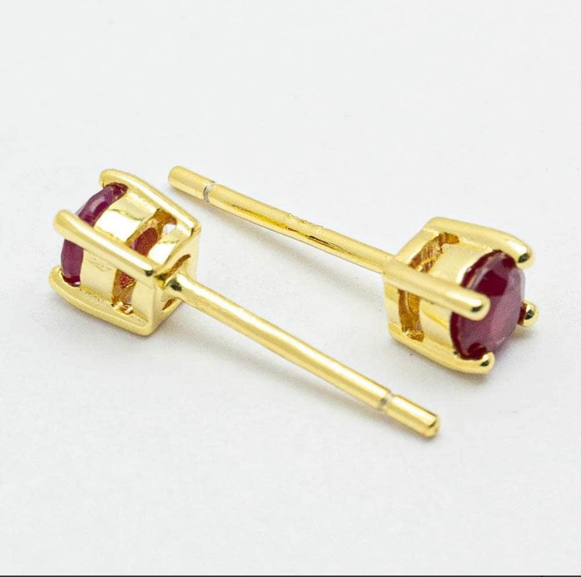 Solitaire Ruby Round Earrings Gold Plated 925 Silver 4mm (Soul-Led Success)