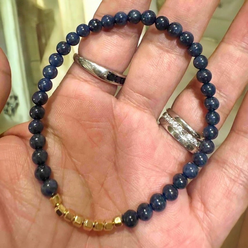 Blue Sapphire 5mm Fortune 8 Bracelet (AAAA Grade)