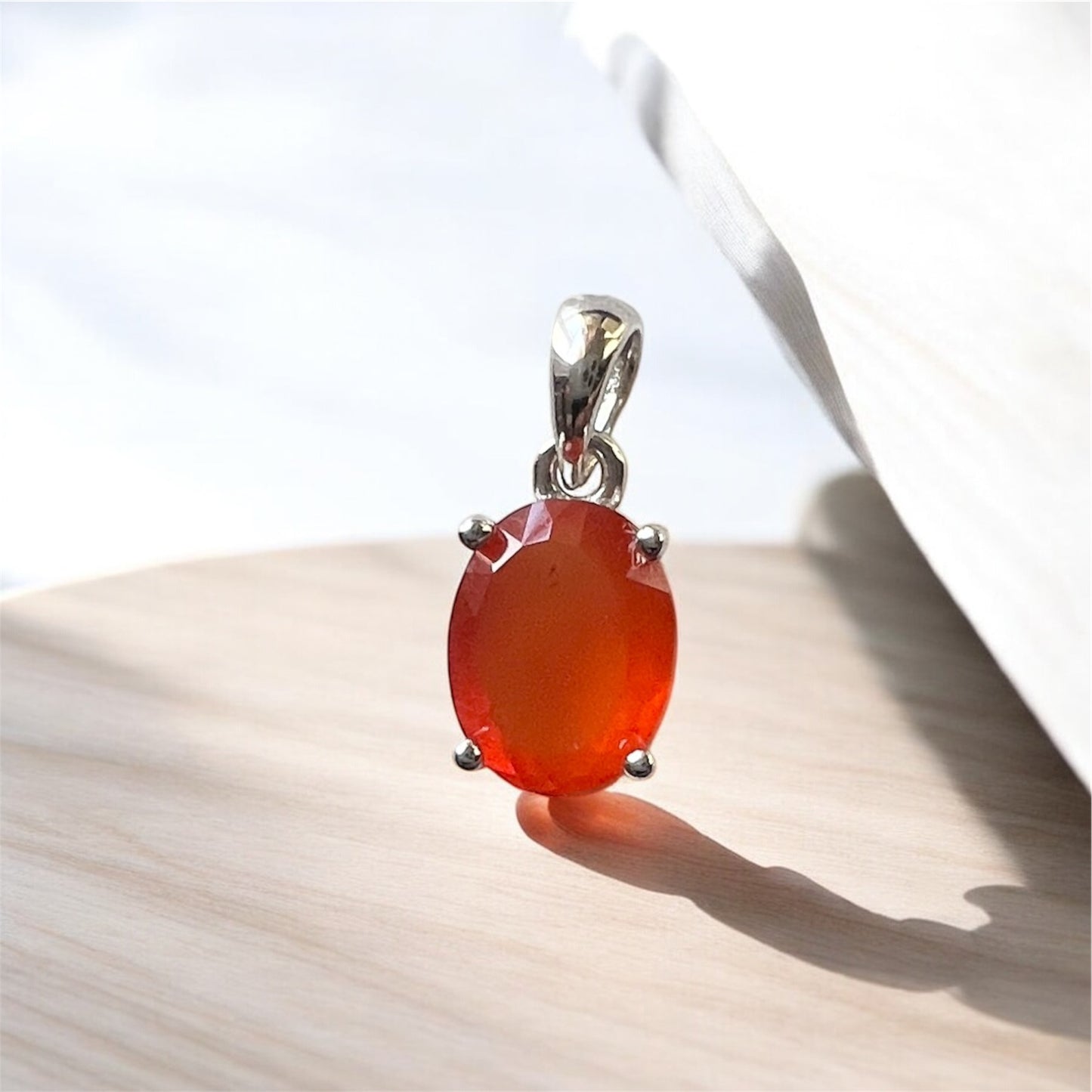 Carnelian Oval Pendant in 925 Silver (For Emotional Balance & Creativity) AA Grade