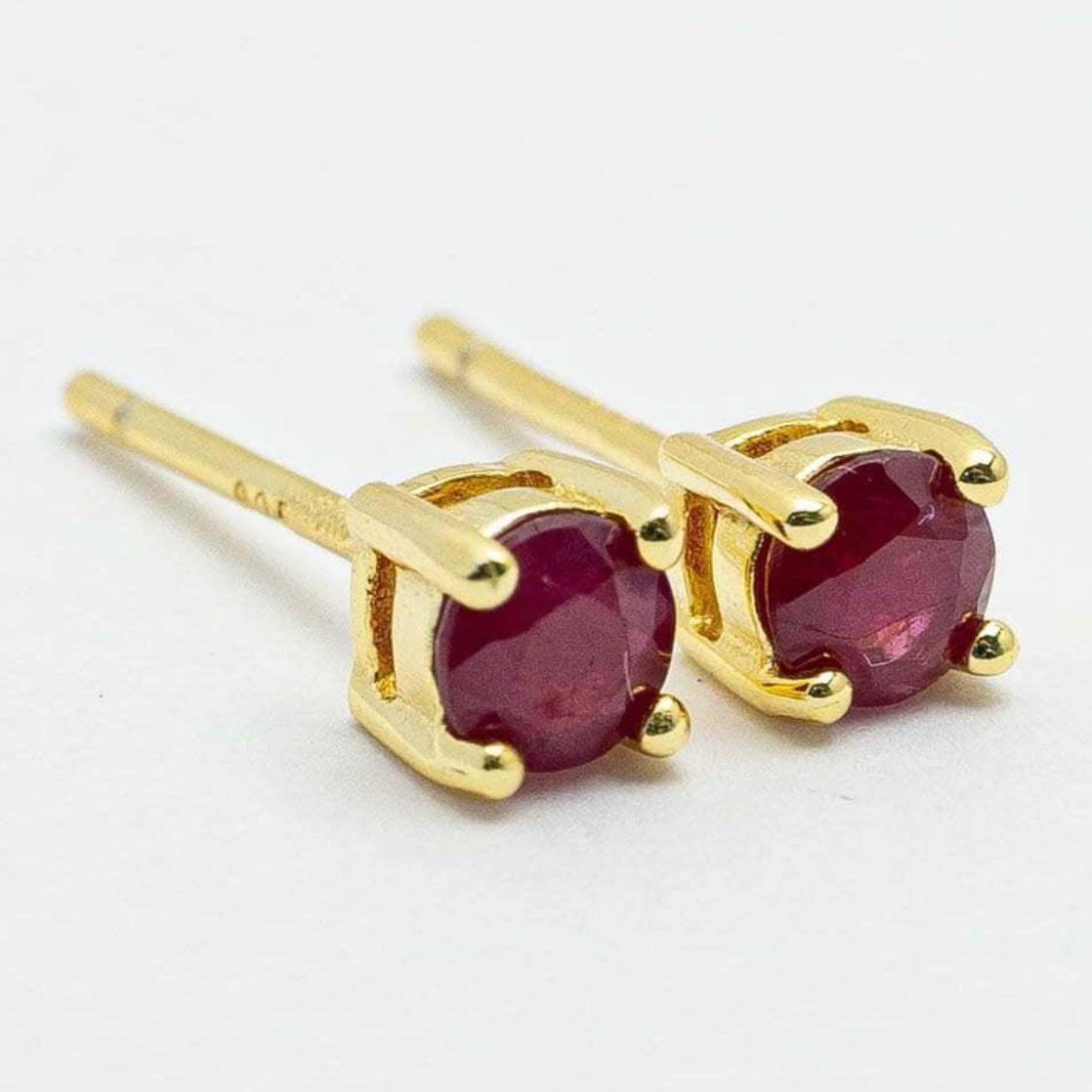 Solitaire Ruby Round Earrings Gold Plated 925 Silver 4mm (Soul-Led Success)