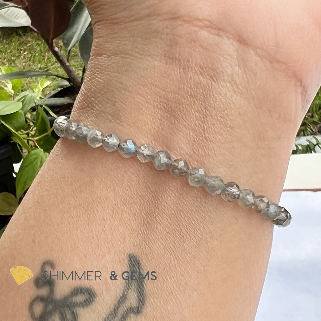 Labradorite Fortune 8 Bracelet (Aura Cleanse) Bracelets