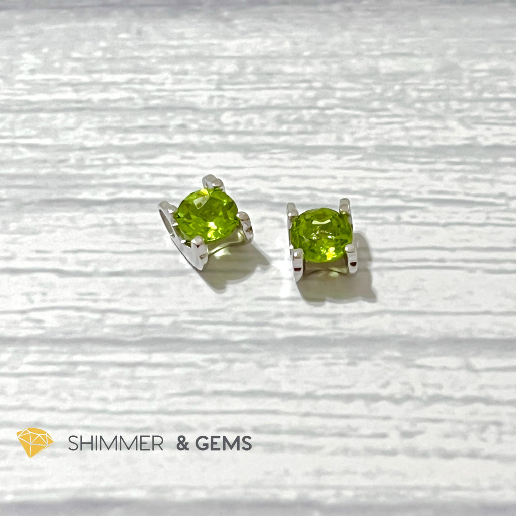 Peridot Faceted Round 7Mm 925 Silver Pendant