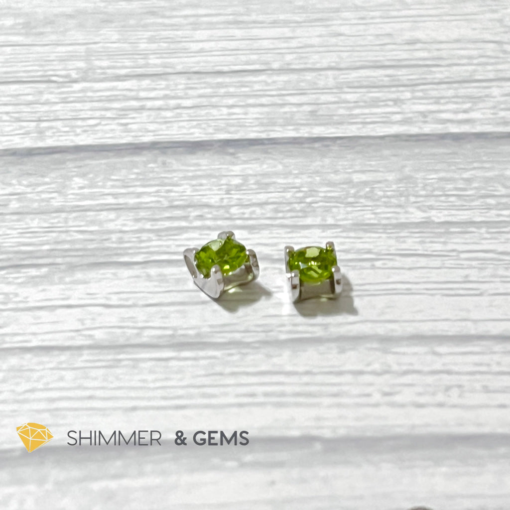 Peridot Faceted Round 7Mm 925 Silver Pendant