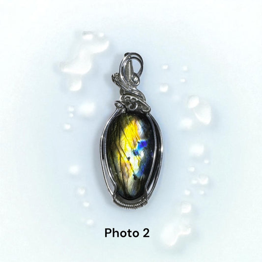Labradorite Wire-Wrapped Pendant