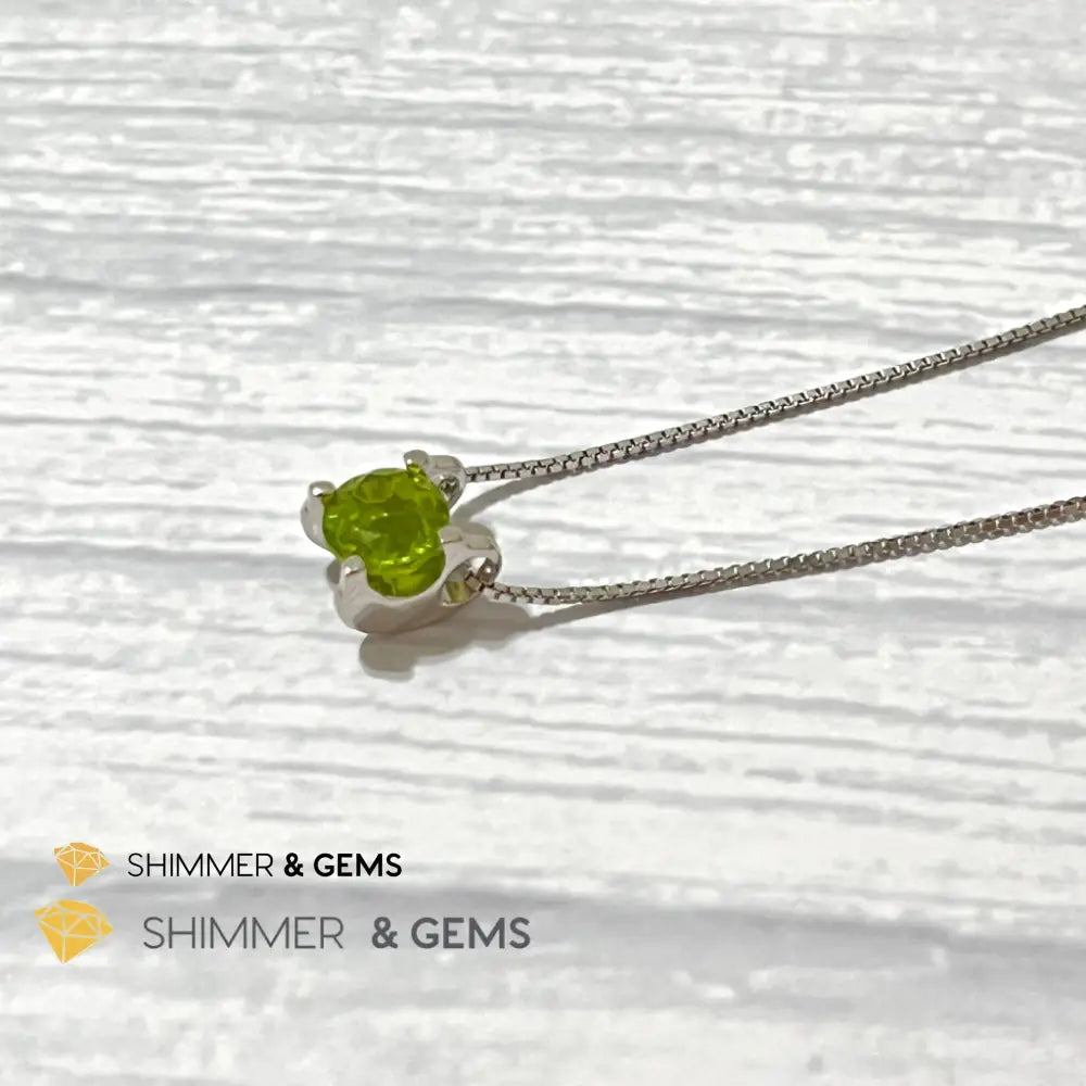 Peridot Faceted Round 7Mm 925 Silver Pendant