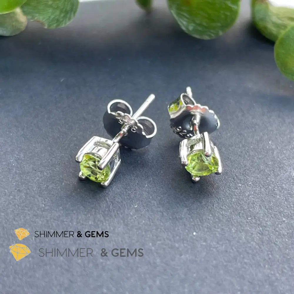Peridot Round Stud Earrings 4Mm (Money Magnet)