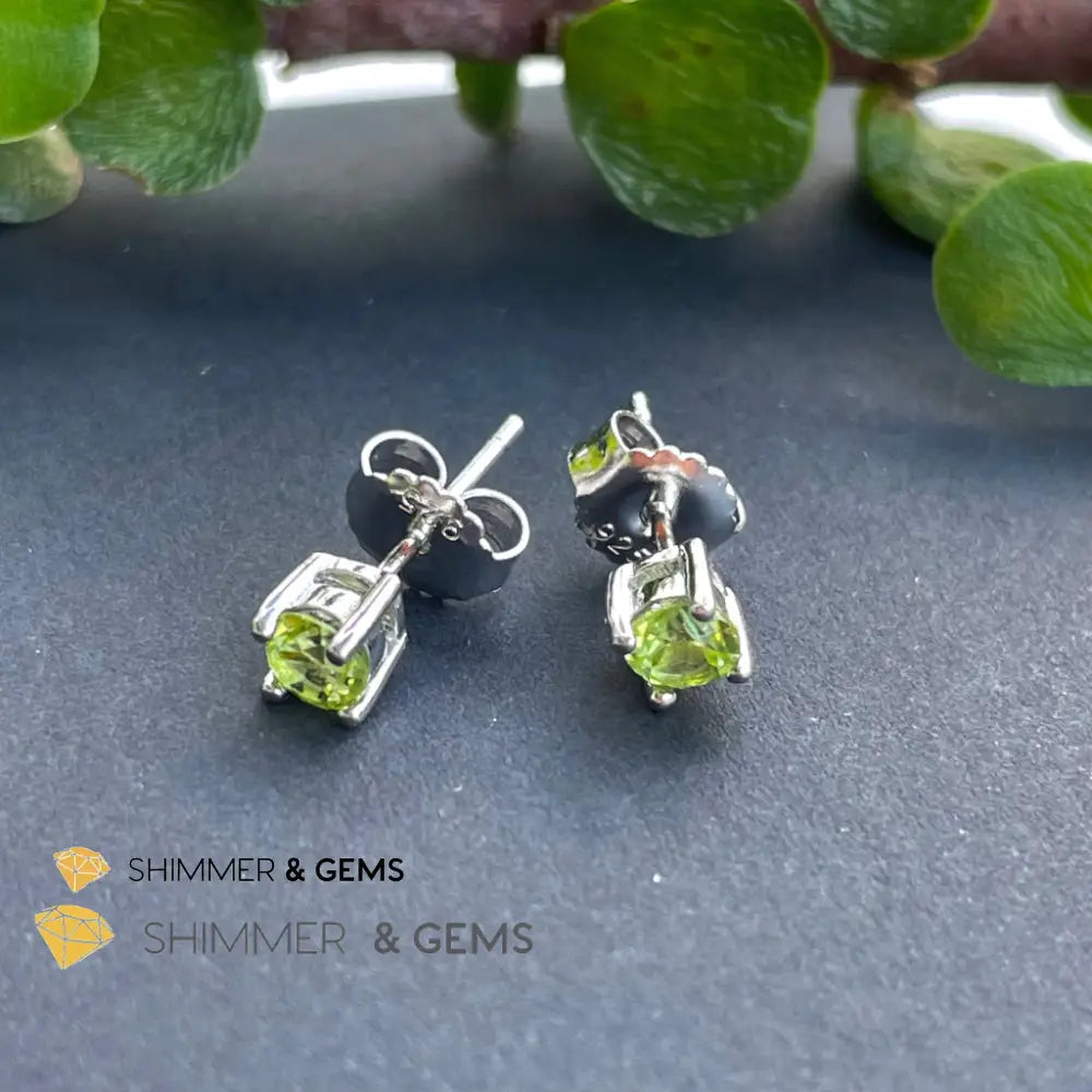 Peridot Round Stud Earrings 4Mm (Money Magnet)